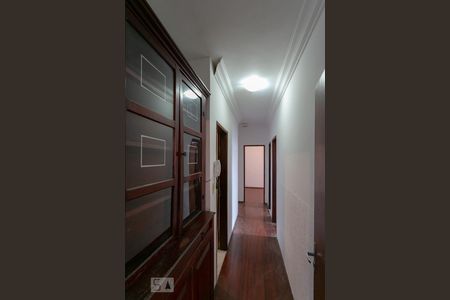 Corredor de apartamento para alugar com 3 quartos, 127m² em Sagrada Família, Belo Horizonte