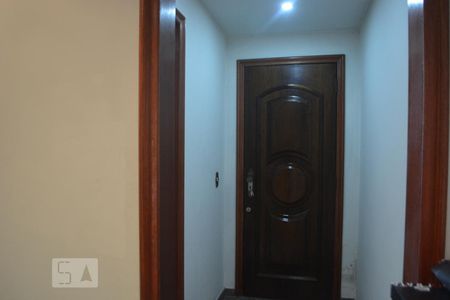 Hall de Entrada de apartamento à venda com 3 quartos, 140m² em Jardim Carioca, Rio de Janeiro