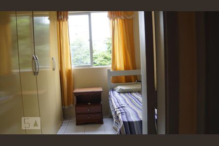 Quarto 1 de apartamento para alugar com 2 quartos, 48m² em Jacarepaguá, Rio de Janeiro