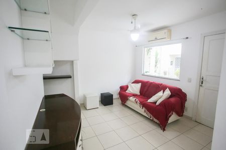 Sala de casa de condomínio à venda com 3 quartos, 118m² em Taquara, Rio de Janeiro