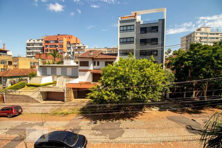 Vista da  Sala de apartamento para alugar com 2 quartos, 70m² em Petrópolis, Porto Alegre