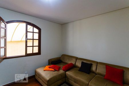 Casa para alugar com 5 quartos, 400m² em Sagrada Família, Belo Horizonte