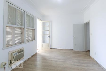 Quarto 1 de apartamento para alugar com 2 quartos, 96m² em Farroupilha, Porto Alegre