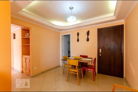 Sala de apartamento para alugar com 2 quartos, 70m² em Ondina, Salvador