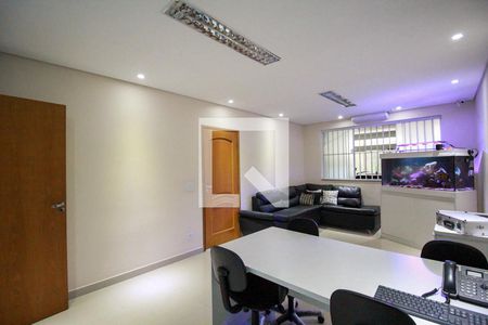 Sala de casa para alugar com 3 quartos, 293m² em Vila Baruel, São Paulo