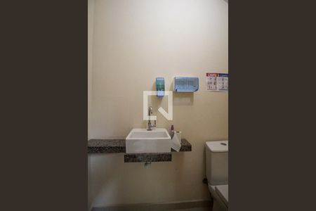 Lavabo de casa para alugar com 3 quartos, 293m² em Vila Baruel, São Paulo