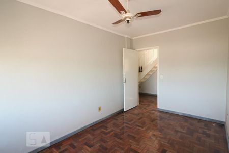 Quarto 1 de apartamento para alugar com 2 quartos, 65m² em Sarandi, Porto Alegre