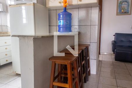 Detalhe sala de apartamento para alugar com 2 quartos, 82m² em Mirim, Praia Grande