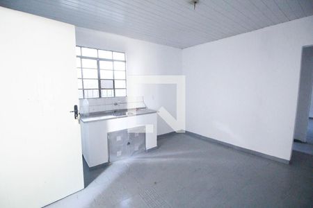 Sala / Cozinha de casa para alugar com 1 quarto, 40m² em Jardim Marisa, São Paulo