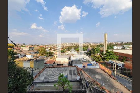 Casa à venda com 3 quartos, 180m² em Caiçaras, Belo Horizonte