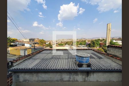 Casa à venda com 3 quartos, 180m² em Caiçaras, Belo Horizonte