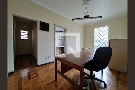 Casa à venda com 4 quartos, 271m² em Boa Viagem, Belo Horizonte