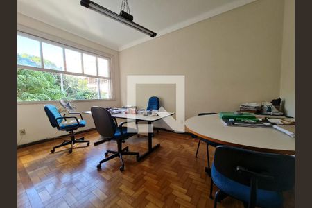 Casa à venda com 4 quartos, 271m² em Boa Viagem, Belo Horizonte