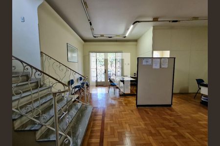 Casa à venda com 4 quartos, 271m² em Boa Viagem, Belo Horizonte