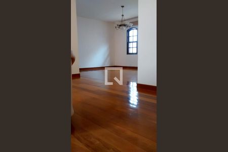 Casa à venda com 4 quartos, 400m² em Santo Antônio, Belo Horizonte