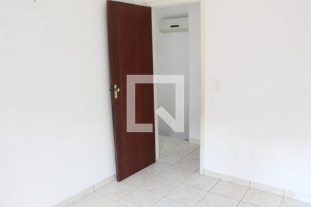 Quarto 2 de casa de condomínio para alugar com 2 quartos, 67m² em Jardim Barbacena, Cotia