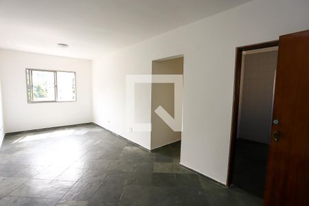 Sala de apartamento à venda com 2 quartos, 70m² em Jardim Maria Rosa, Taboão da Serra