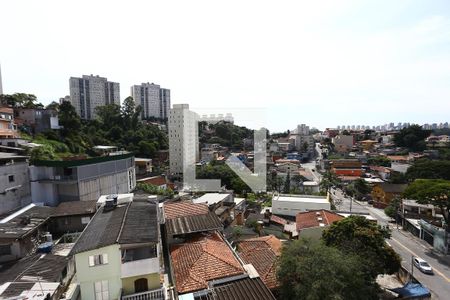 Quarto 1 vista de apartamento à venda com 2 quartos, 70m² em Jardim Maria Rosa, Taboão da Serra