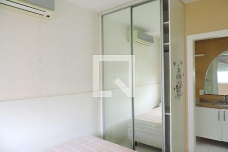 Suite 1 - Armarios de apartamento para alugar com 3 quartos, 87m² em Itacorubi, Florianópolis