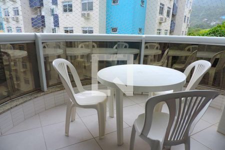 Sala - Sacada de apartamento para alugar com 3 quartos, 87m² em Itacorubi, Florianópolis