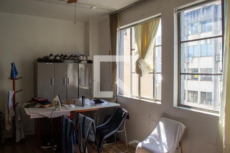 Quarto de kitnet/studio à venda com 1 quarto, 54m² em Centro Histórico, Porto Alegre