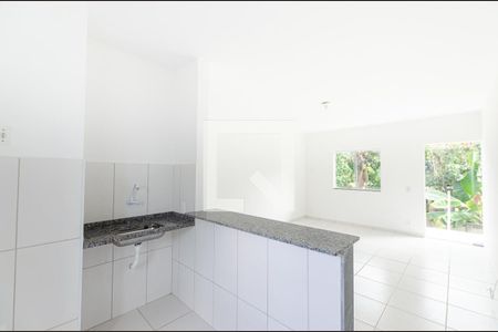 Cozinha de kitnet/studio para alugar com 1 quarto, 28m² em Mata Paca, Niterói