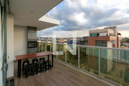 Varanda de apartamento para alugar com 3 quartos, 135m² em Castelo, Belo Horizonte