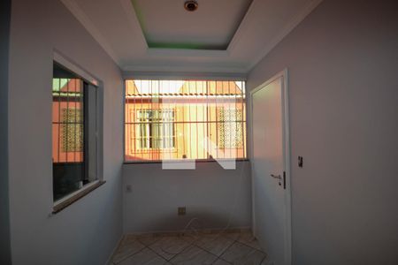 Sala de casa para alugar com 2 quartos, 140m² em Centro, Nilópolis