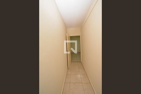 Corredor de casa para alugar com 1 quarto, 55m² em Jardim Palmira, Guarulhos