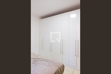 Quarto 1 de apartamento à venda com 2 quartos, 48m² em Jardim Alvorada, Santo André