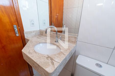 Detalhe do banheiro de kitnet/studio para alugar com 1 quarto, 22m² em Vila Regina, Goiânia