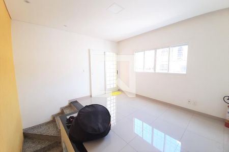 sala 2 de casa à venda com 2 quartos, 132m² em Piratininga, Belo Horizonte