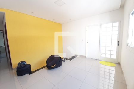 Sala 2 de casa à venda com 2 quartos, 132m² em Piratininga, Belo Horizonte