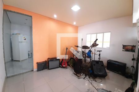 sala de casa à venda com 2 quartos, 132m² em Piratininga, Belo Horizonte