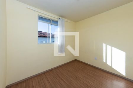 Quarto 2 de apartamento para alugar com 2 quartos, 54m² em Cachoeira, Curitiba