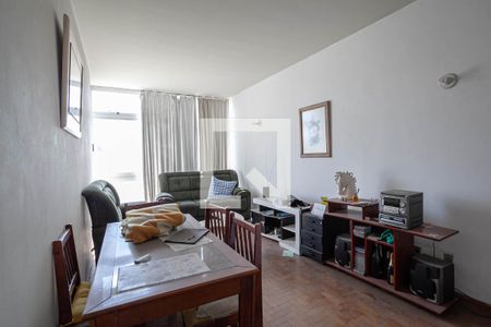 Sala  de apartamento para alugar com 1 quarto, 55m² em Funcionários, Belo Horizonte