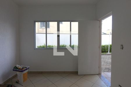 Sala de casa de condomínio à venda com 2 quartos, 92m² em Jardim Maria Rosa, Taboão da Serra