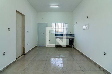 Cozinha de casa para alugar com 1 quarto, 55m² em Jardim Santo Estêvão, Carapicuíba