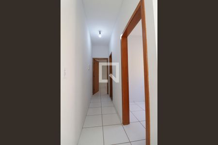 Corredor de kitnet/studio para alugar com 2 quartos, 55m² em Jardim Balneário Meia Ponte, Goiânia