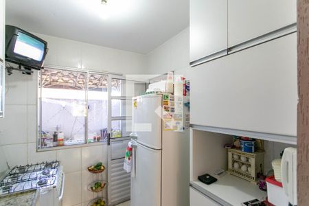 Cozinha de casa de condomínio à venda com 2 quartos, 114m² em Jaqueline, Belo Horizonte