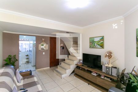 Sala de casa de condomínio à venda com 2 quartos, 114m² em Jaqueline, Belo Horizonte