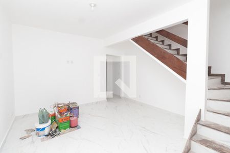 Sala de casa para alugar com 2 quartos, 65m² em Santa Branca, Belo Horizonte