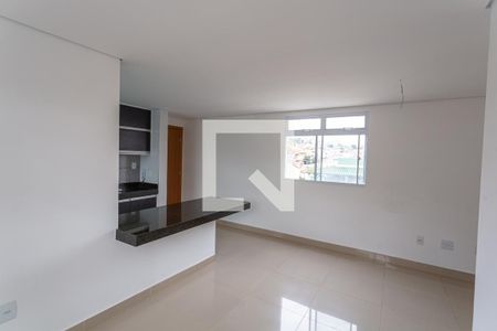 Sala de apartamento para alugar com 3 quartos, 80m² em Santa Efigênia, Belo Horizonte