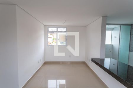 Sala de apartamento para alugar com 3 quartos, 80m² em Santa Efigênia, Belo Horizonte