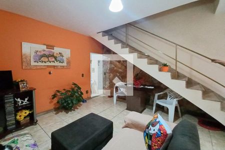 Sala de casa de condomínio à venda com 2 quartos, 75m² em Santa Mônica, Belo Horizonte