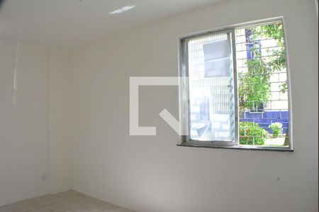 Quarto 2 de apartamento para alugar com 2 quartos, 48m² em Cabula, Salvador