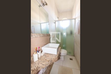 Banheiro de apartamento à venda com 2 quartos, 100m² em Paquetá, Belo Horizonte