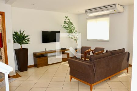 Sala de casa para alugar com 3 quartos, 200m² em Parque Enseada, Guarujá