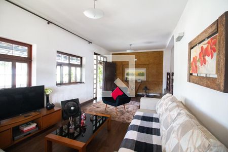 Sala de casa para alugar com 3 quartos, 150m² em Centro, Betim