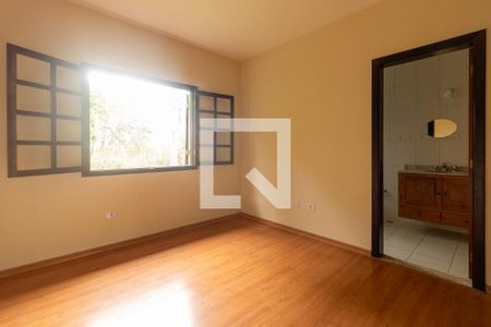 Sala de casa para alugar com 3 quartos, 190m² em Paisagem Renoir, Cotia